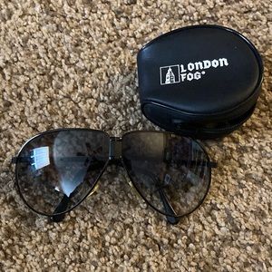 London Fog vintage fold up aviator sunglasses!